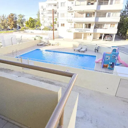 Apartman 2br With Pool & Free Wi-fi
