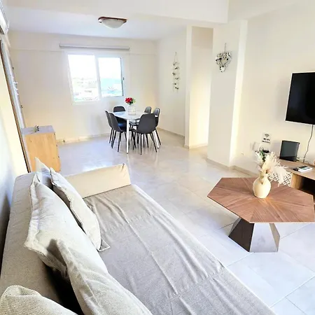 2br With Pool & Free Wi-fi Apartman *