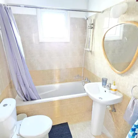 Apartman 2br With Pool & Free Wi-fi *