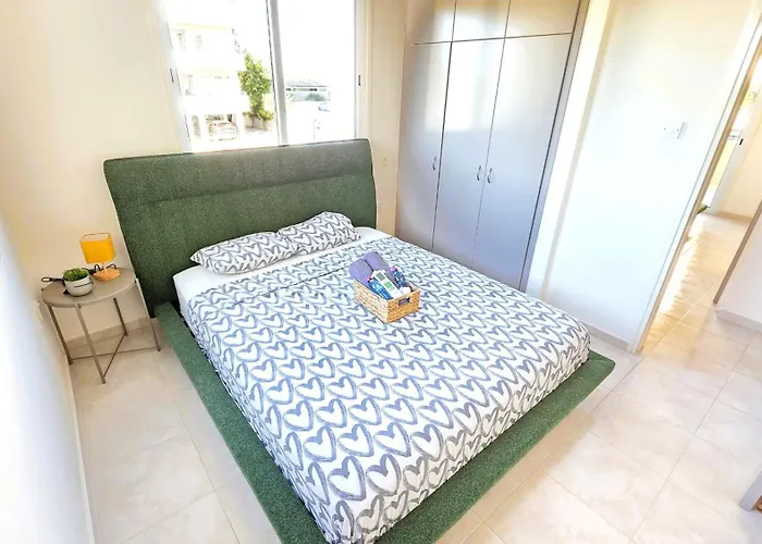 2br With Pool & Free Wi-fi * Λάρνακα